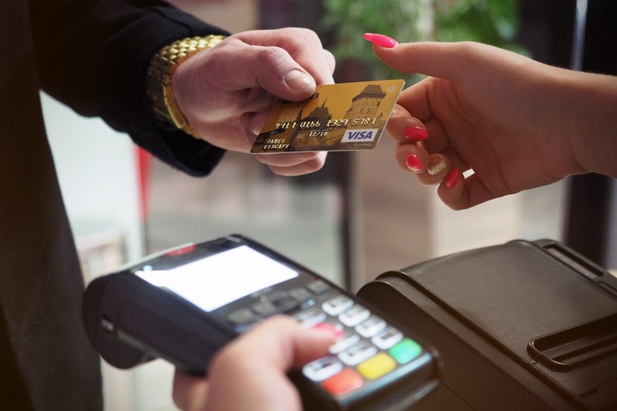 Avoid These Credit Card Cashing Mistakes in 2024